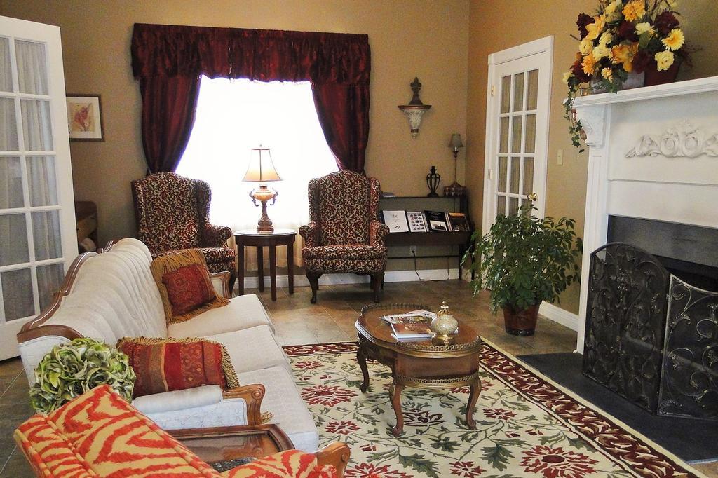 Hill House Bed And Breakfast Loretto Exterior foto
